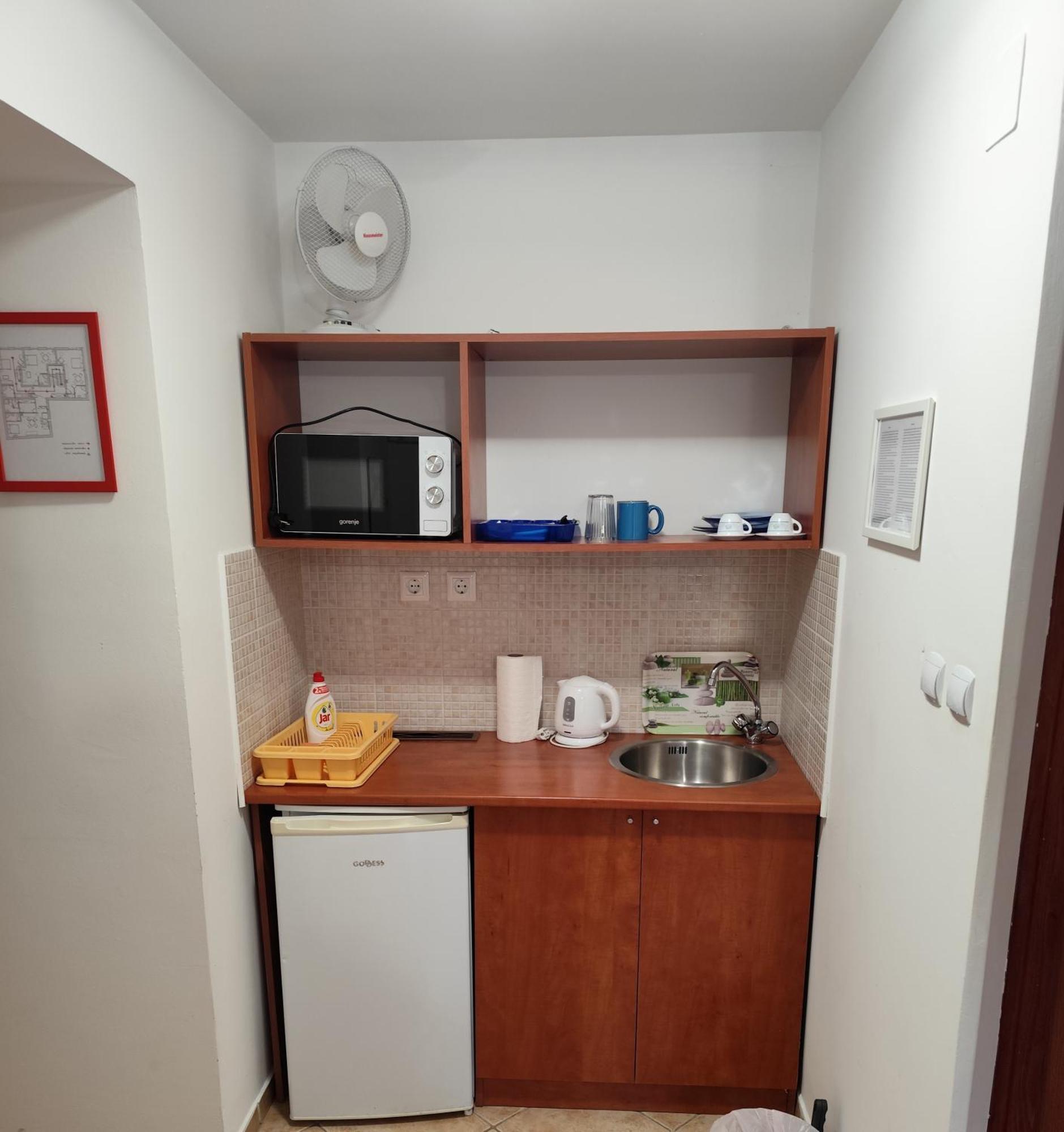 Szent Kristof Apartmanhotel ซาลาแอแกร์แซค ภายนอก รูปภาพ